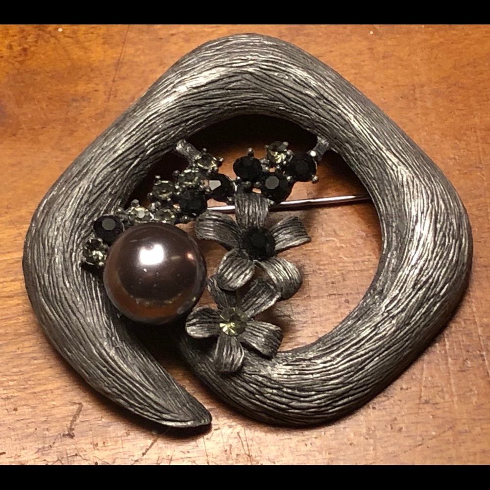 Large Korean Brooch